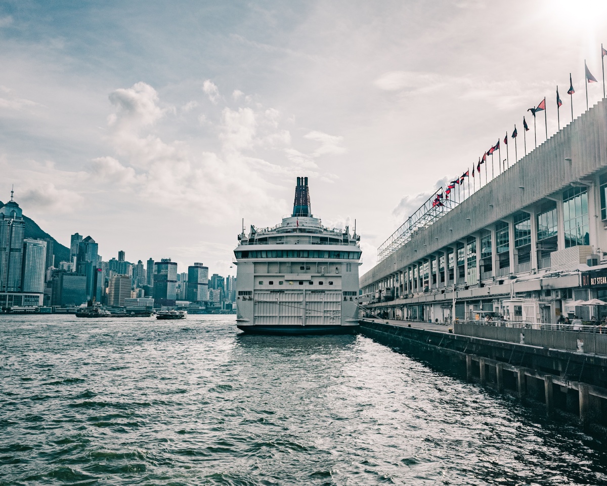 香港那么美,何必搞得乌烟瘴气? - vincent郑大钱