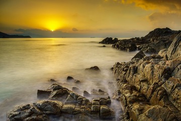 海岸线日出2