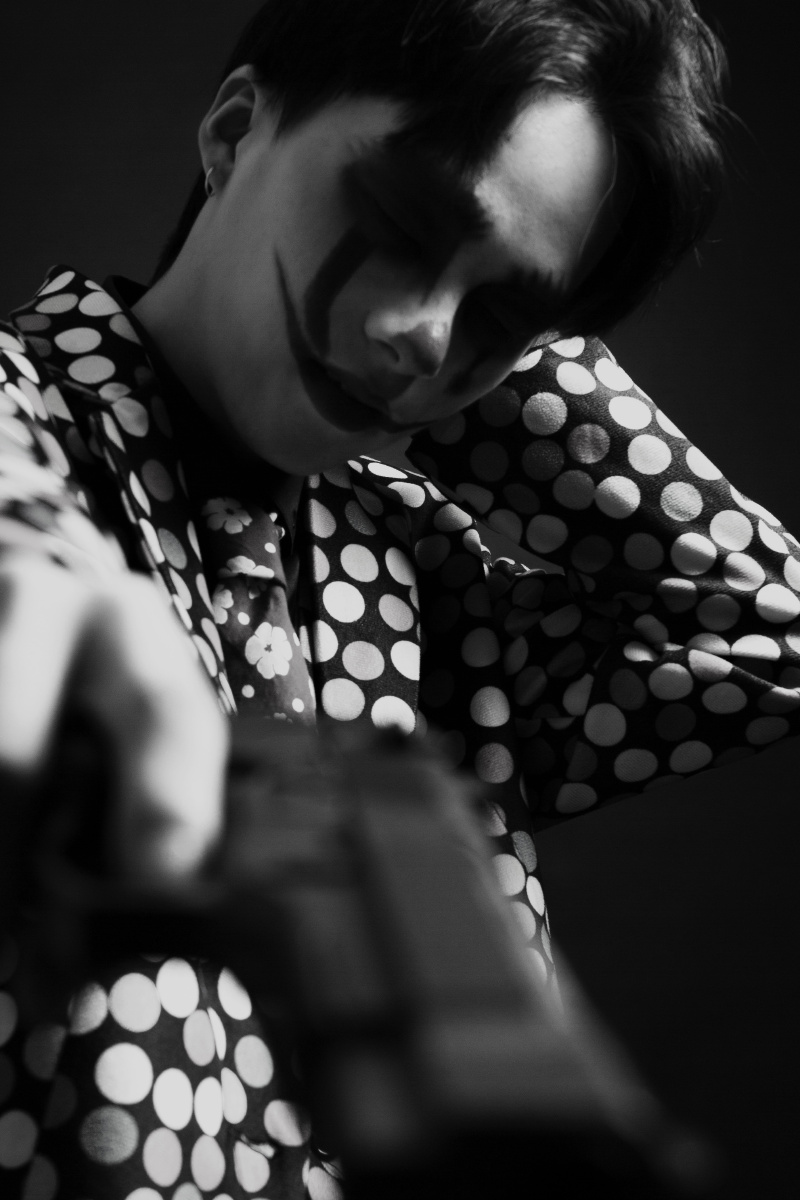 带上微笑掩饰悲伤生活中谁还不是个小丑拍多了别人自己也上个镜