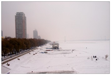 PB308896__