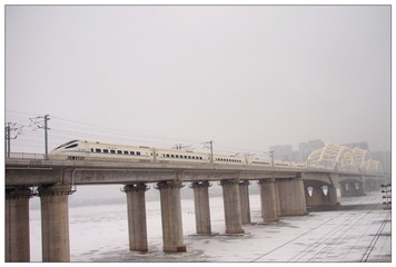 PB308916_