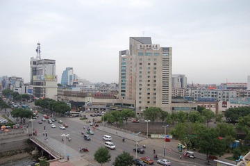 泰安市泰山华侨大厦  testtest