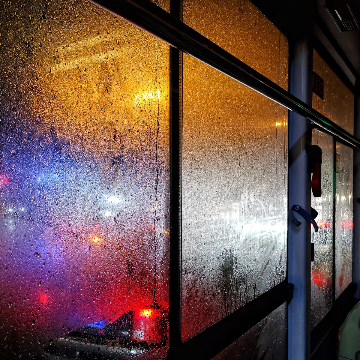 郑州的雨夜