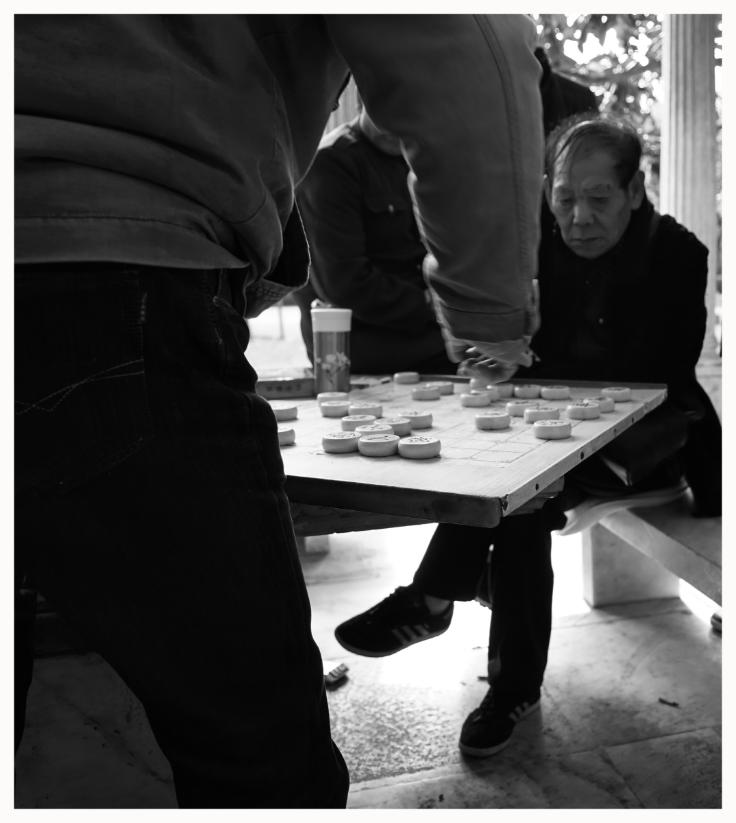 与街头摄影第31期黑白我的街头探索抓拍下棋公园纪实老头还没有人打赏