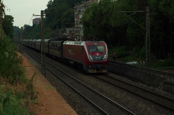 944275