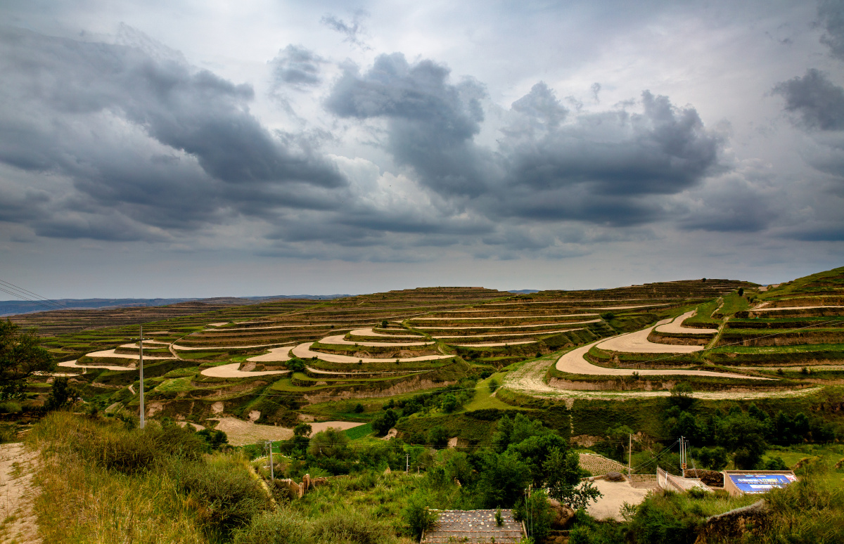 靖远梯田 #甘肃省靖远县花岔乡# - 云之手 - 图虫