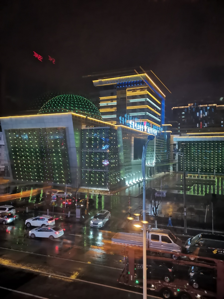 美丽的家乡延吉夜景(用手机实拍)