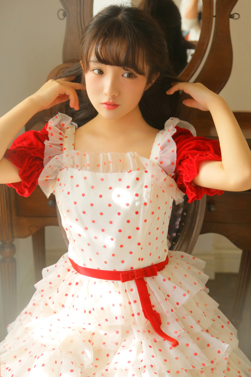 红- 摄影师暗栀 - 图虫网 - 优质摄影师交流社区