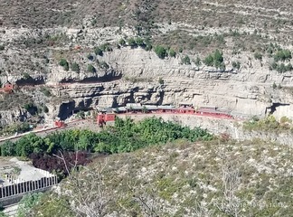 600345