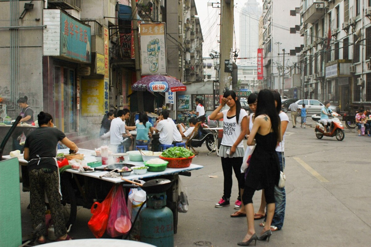 2008年9月9日,无锡绿塔路,早餐摊。