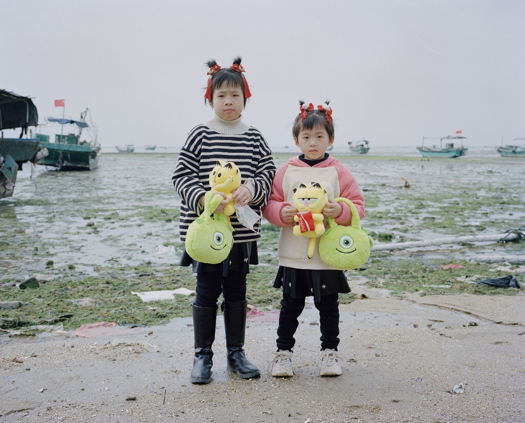 海边的姐妹。 2023年1月24日 广东东海岛