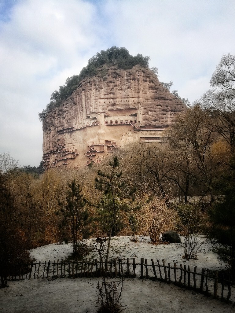 麦积山的石窟