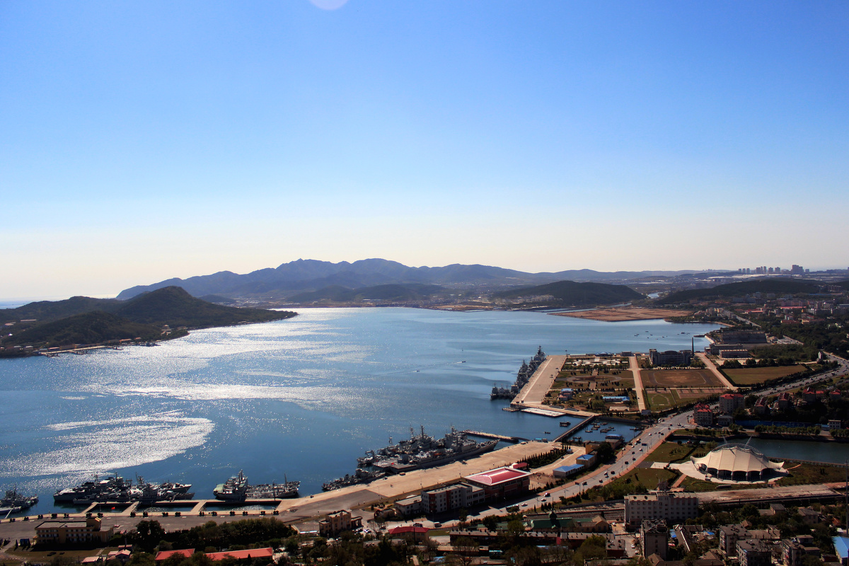 旅顺军港,在我到过的东北城市里,这是我很喜欢的地方.
