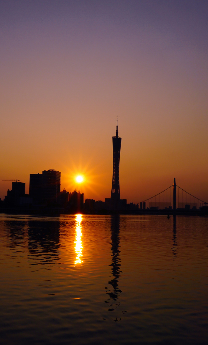 广州塔日落,剑指苍穹. - b_wall_e - 图虫