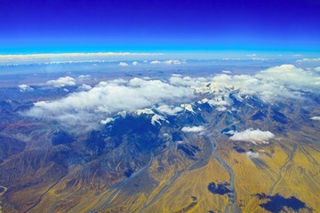 雪山之下(2)