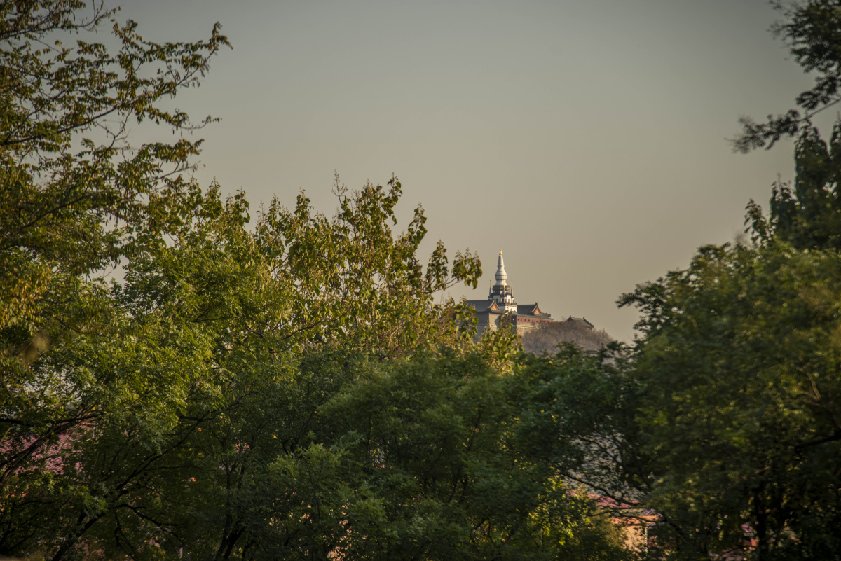 明景泰陵位于北京市海淀区娘娘府某部干休所景泰陵是明朝第七位皇帝代