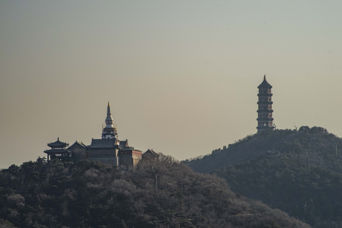 妙高塔与玉峰塔 br />