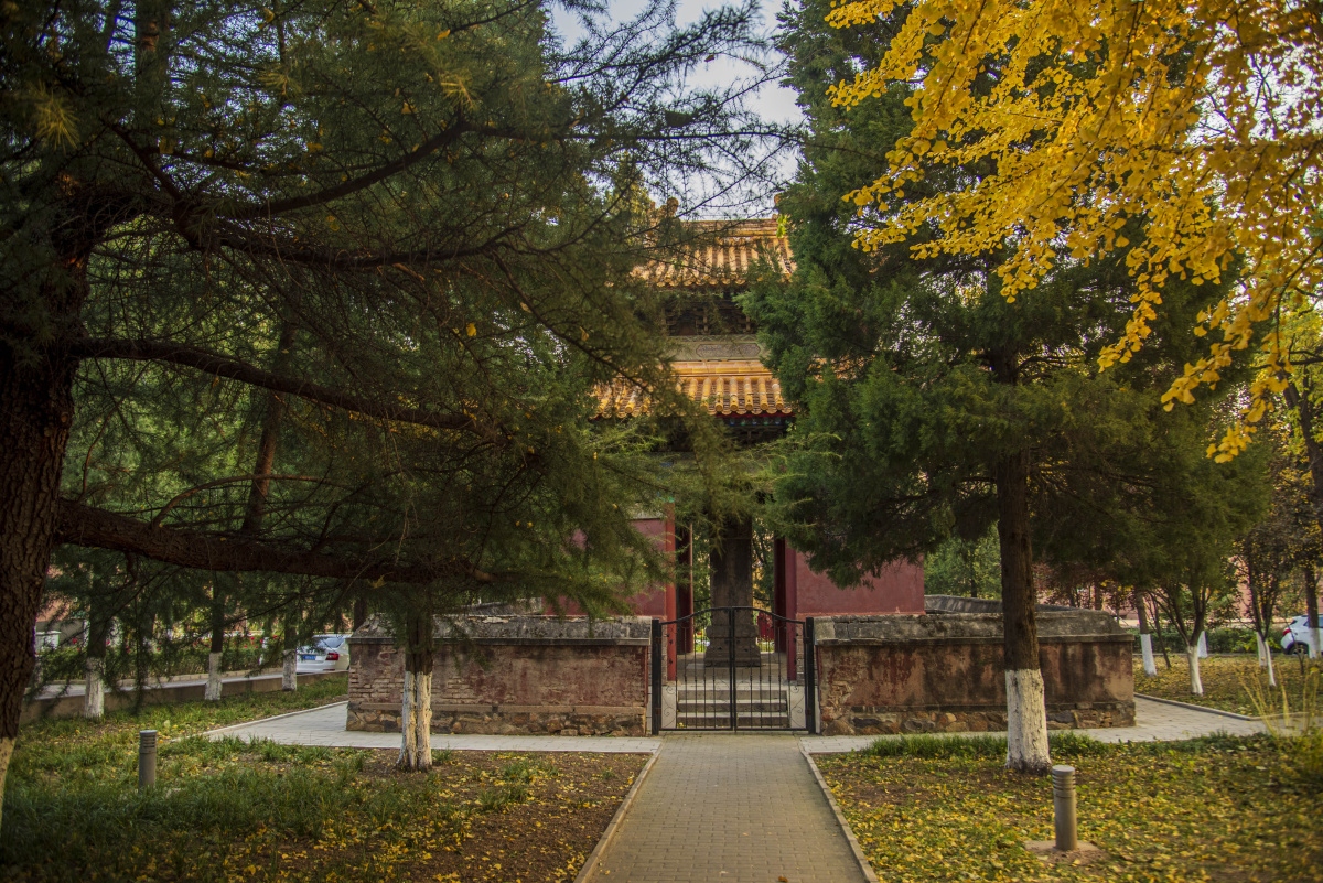明景泰陵位于北京市海淀区娘娘府某部干休所景泰陵是明朝第七位皇帝代