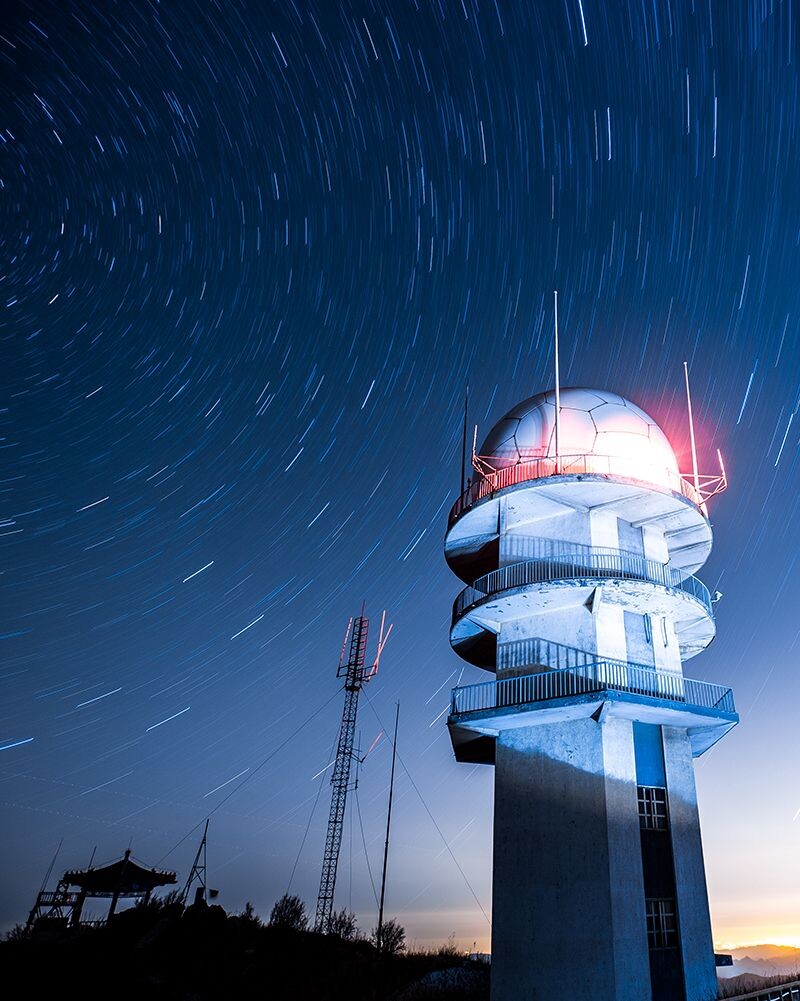 百花山主峰星轨