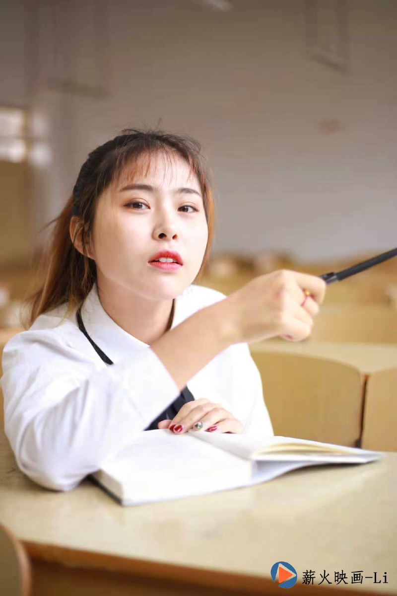 自信的女孩最美