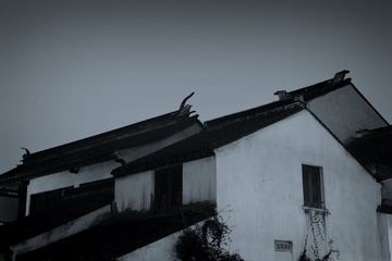 如墨