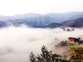 C360_2013-10-07-07-51-14-432苗寨的早晨1