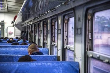 车内 1