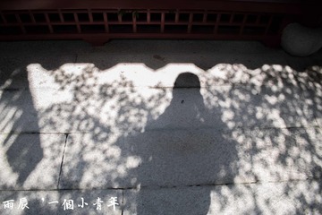 001