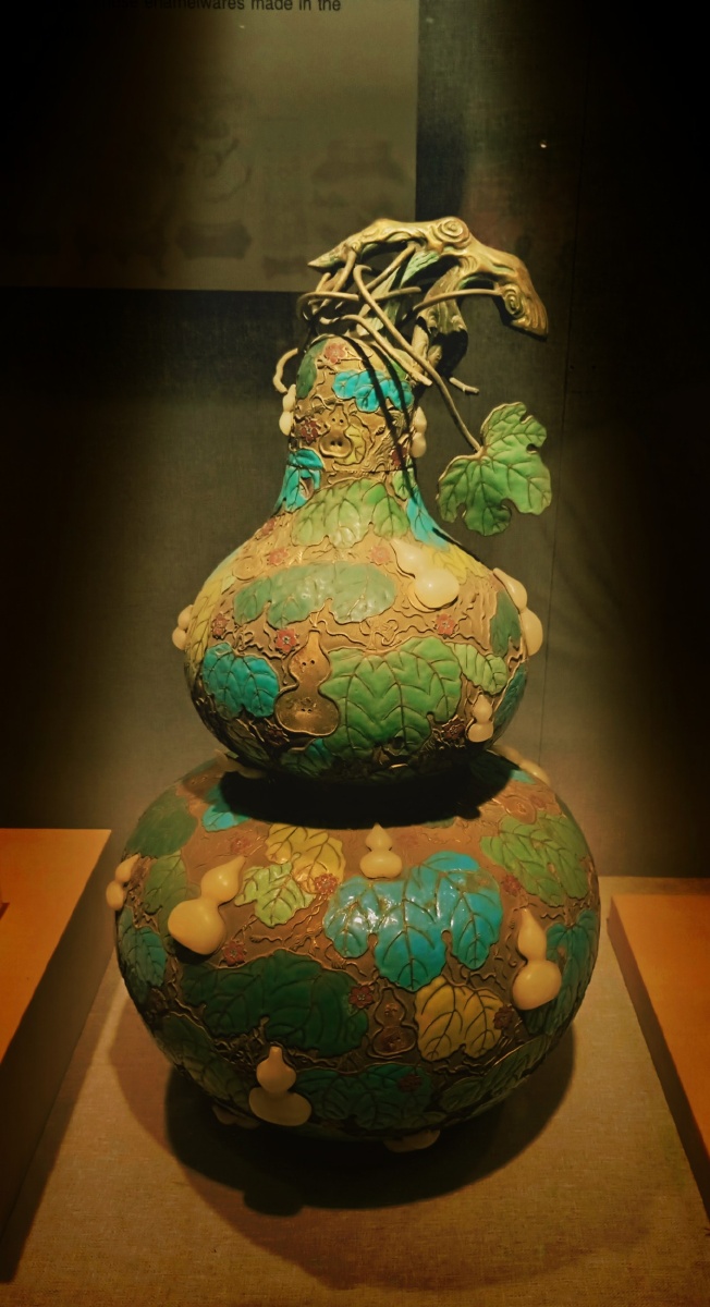 博物馆实拍,珐琅葫芦一尊