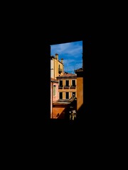 _9040593