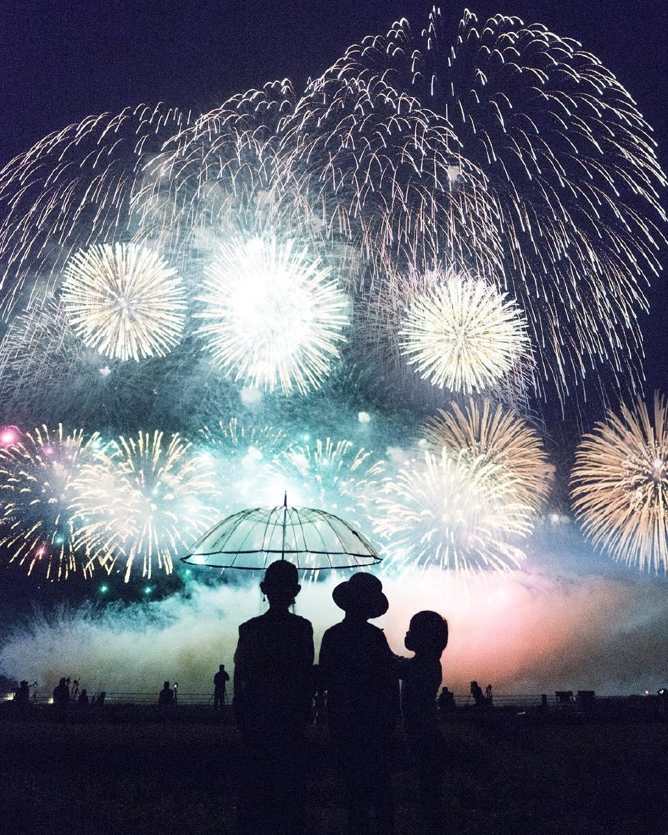 等不到天黑烟火不会太完美insiwakurashi