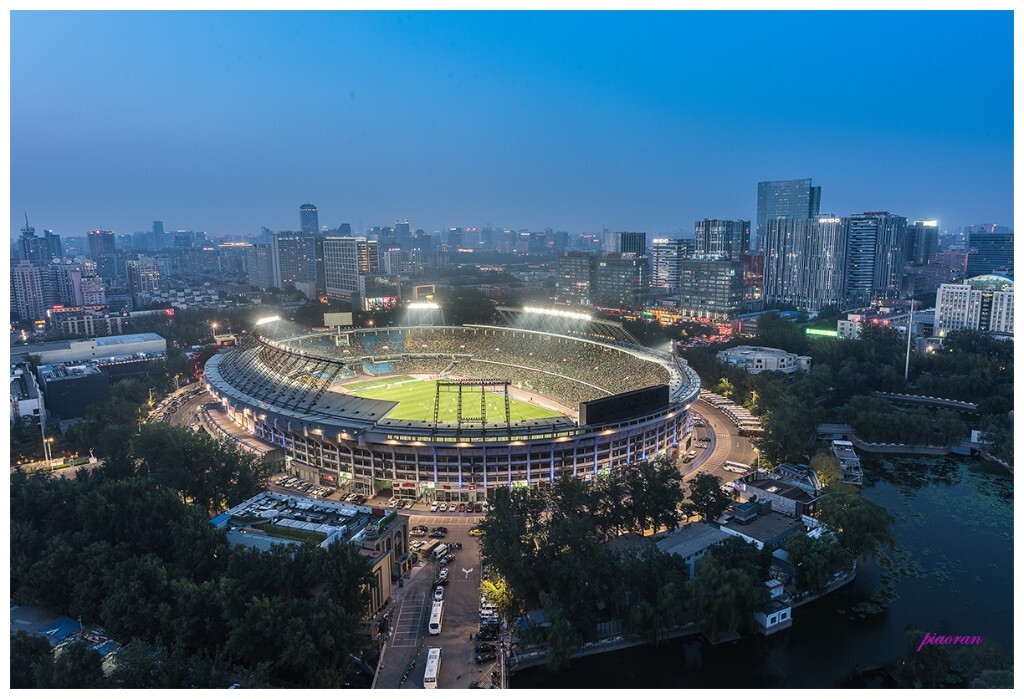 登高壮观天地间 ，欲穷千里目，更上一层楼。给爱上高点一个理由。