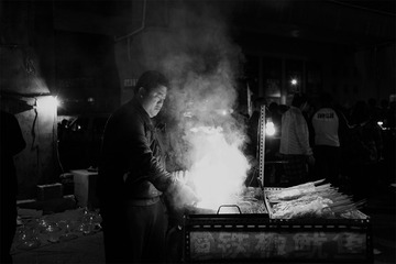 夜市中的“美食”