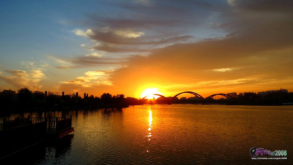 家乡泗水的圣源湖美丽晨景