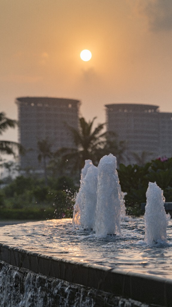 Pretend in Haikou