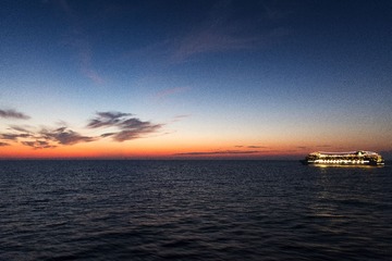 追逐夕阳的步履