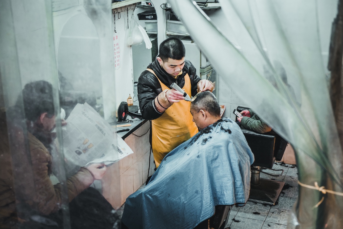 常去的一家理发店 这里没有会员卡 也没有杀马特 这里只有一颗传统