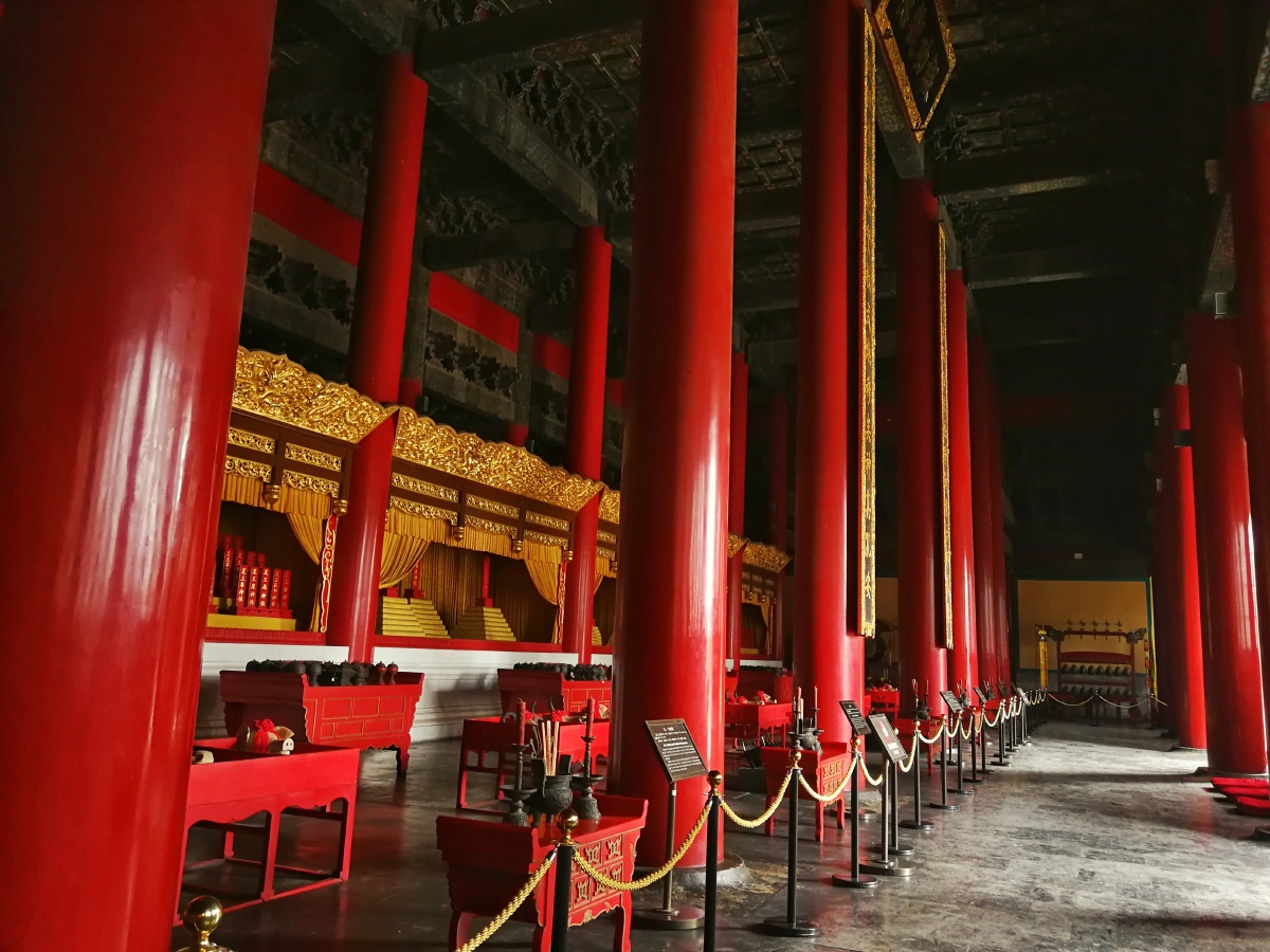 朱红色的宫殿