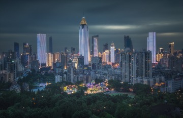 华灯初上