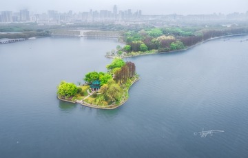 东湖 先月亭