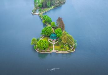 东湖先月亭