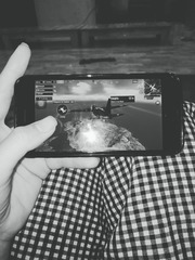 587641