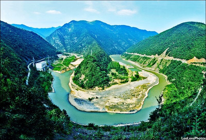 山区的乾坤湾