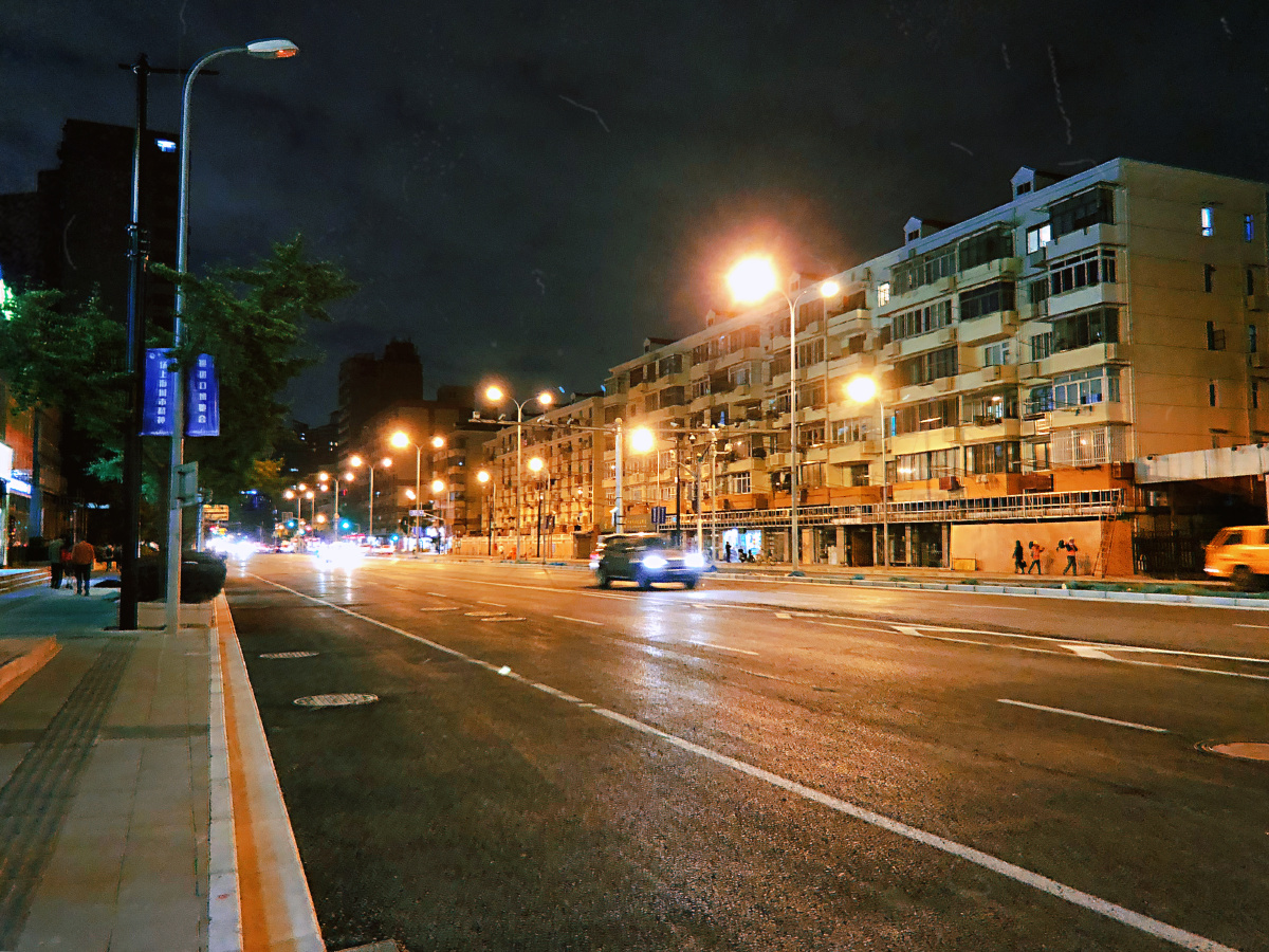 却不是凌晨十二点