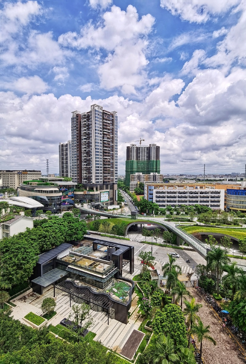 白云蓝天岭南新世界云门华师附中