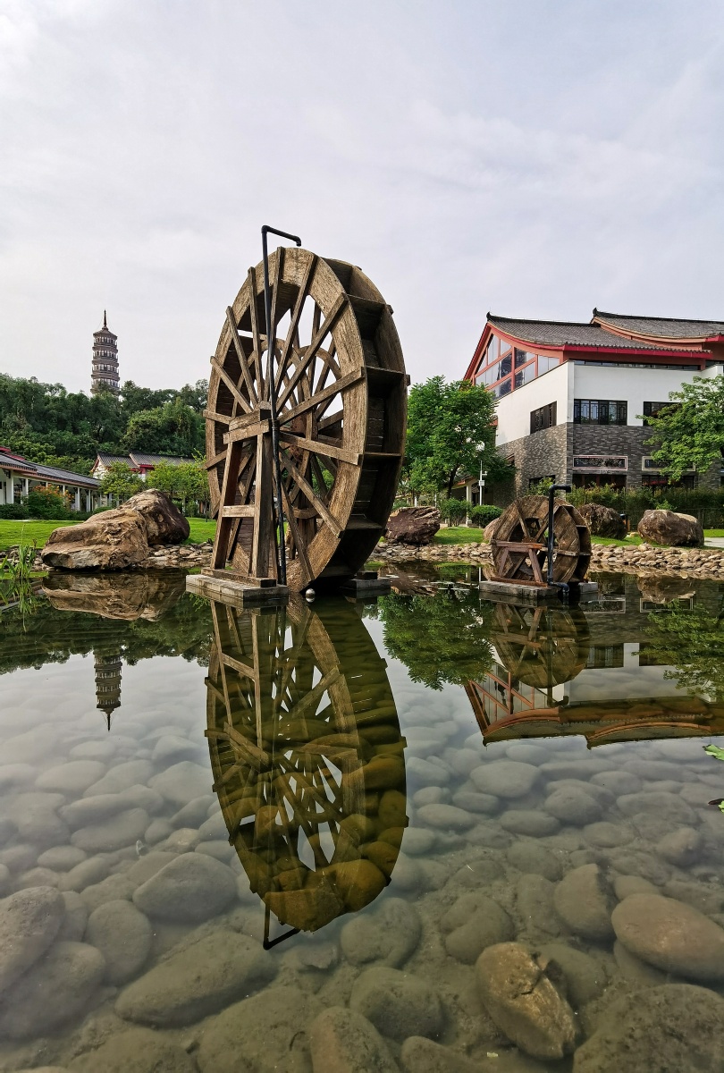古塔与水车—广州水博苑