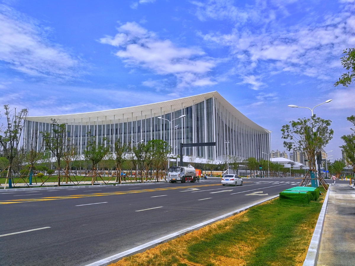 浐灞新貌,浐灞生态区西安丝路国展中心