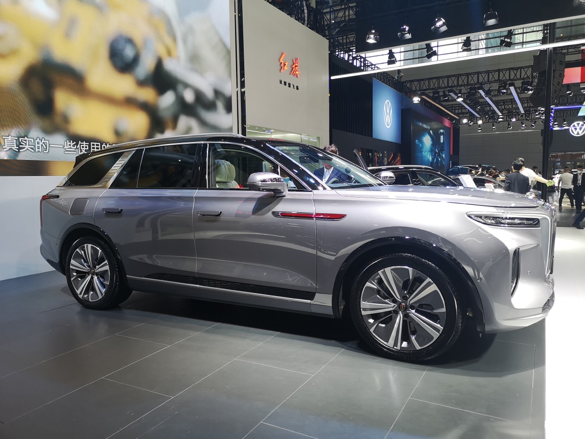 2021西安十一车展随拍红旗轿车