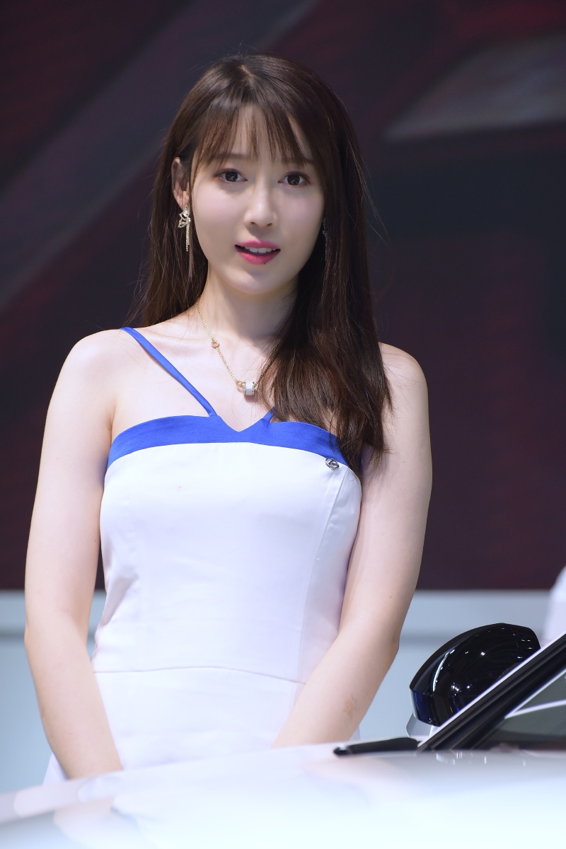 西安车展2021讴歌车模