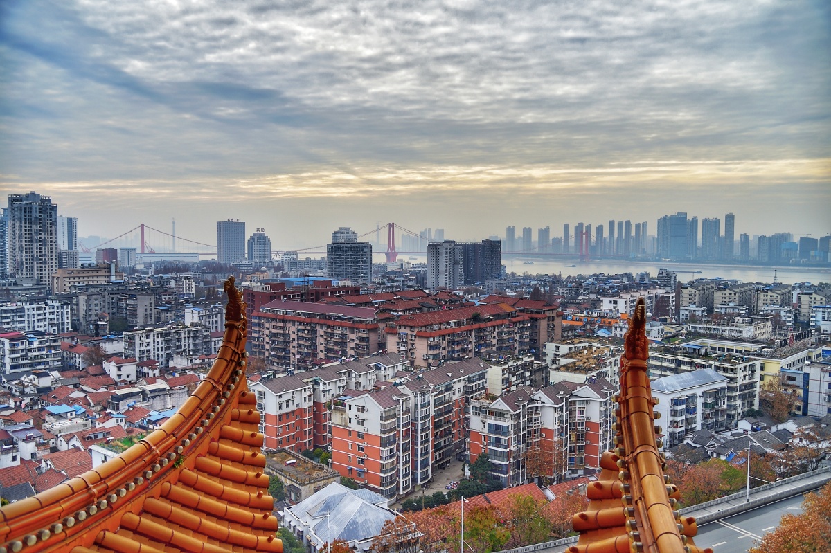 黄鹤楼上鸟瞰武汉摄于2017年